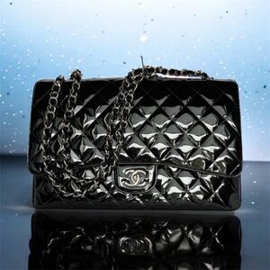 CHANEL Classic Maxi Single Flap Patent Leather • BLACK • Silver-Tone Hardware